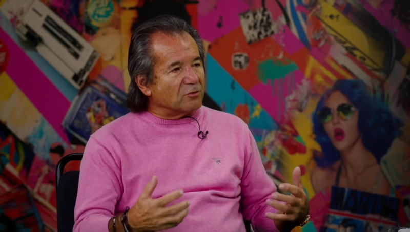 Obrázek epizody Andor Šándor - Od špiona k rockerovi, divoké 90ky skončily útěkem Krejčíře, neutralita ČR je nesmysl