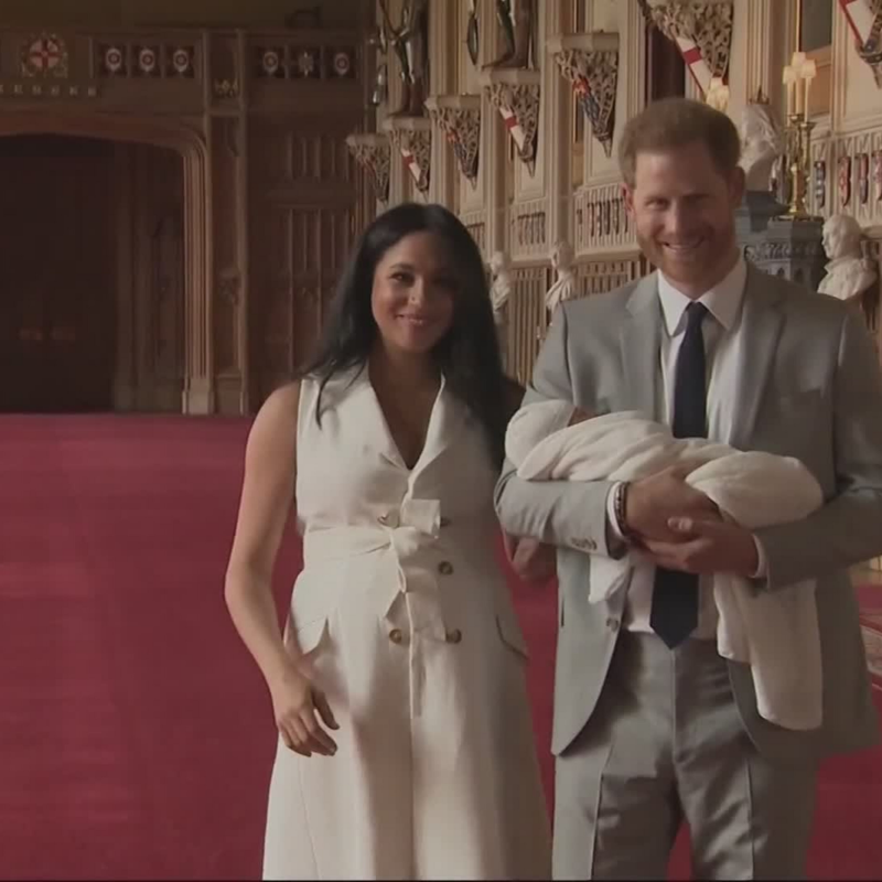 Obrázek epizody Meghan Markle vydává knihu (zdroj: CNN Prima NEWS)