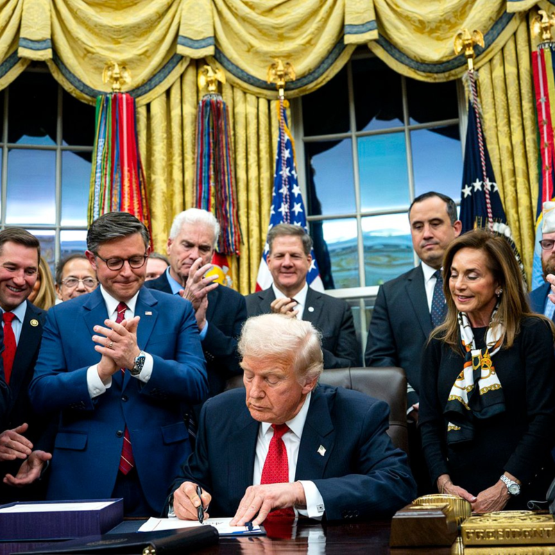 Obrázek epizody Trump lže Američanům o financování nejvelkolepějších oslav v historii USA