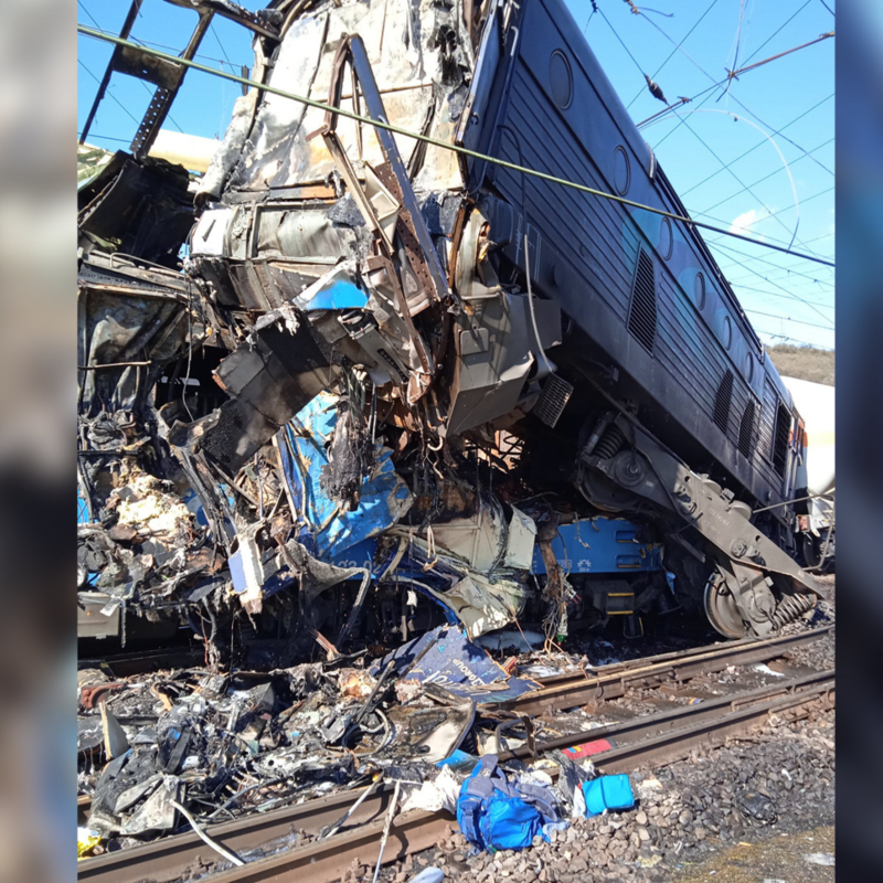 Obrázek epizody Na Teplicku se srazily dva vlaky. Jedna osoba zemřela, šlo o strojvedoucího