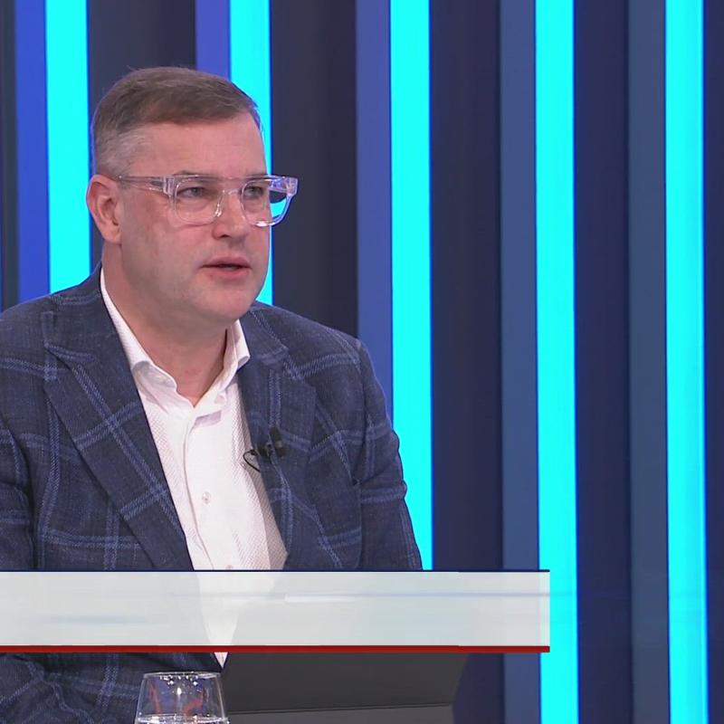 Obrázek epizody Drahá vejce? Ekonomka odhalila nákupní cenu řetězců. O viníkovi drahoty má jasno