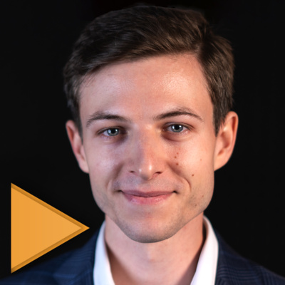 Obrázek epizody Libor Neuwirth: Češi jsou schopni přijít na svatbu v džínách. Ani kuře se v restauraci nejí rukama