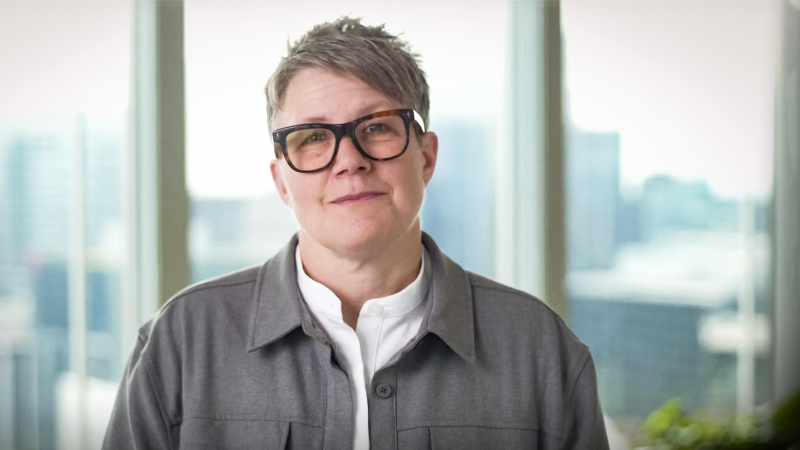 Obrázek epizody To support people at work, focus on needs — not identity | Gabrielle Novacek