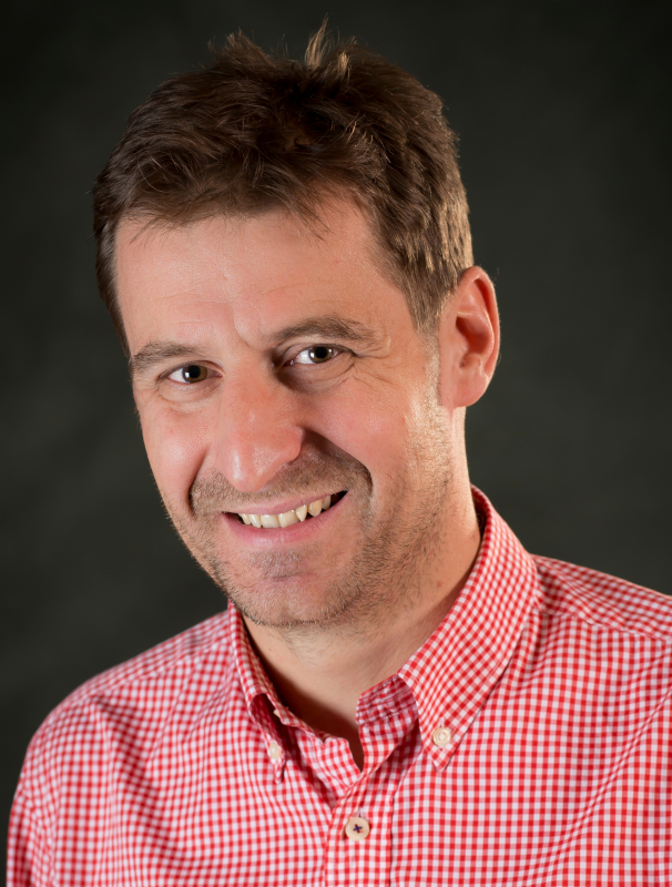 Obrázek epizody Tomáš Rudolf z výzkumné agentury Insiqua pro Rádio Z: Češi budou utrácet s větší rozvahou, upřednostní spíše české firmy a co nejdřív navštíví svou oblíbenou hospodu