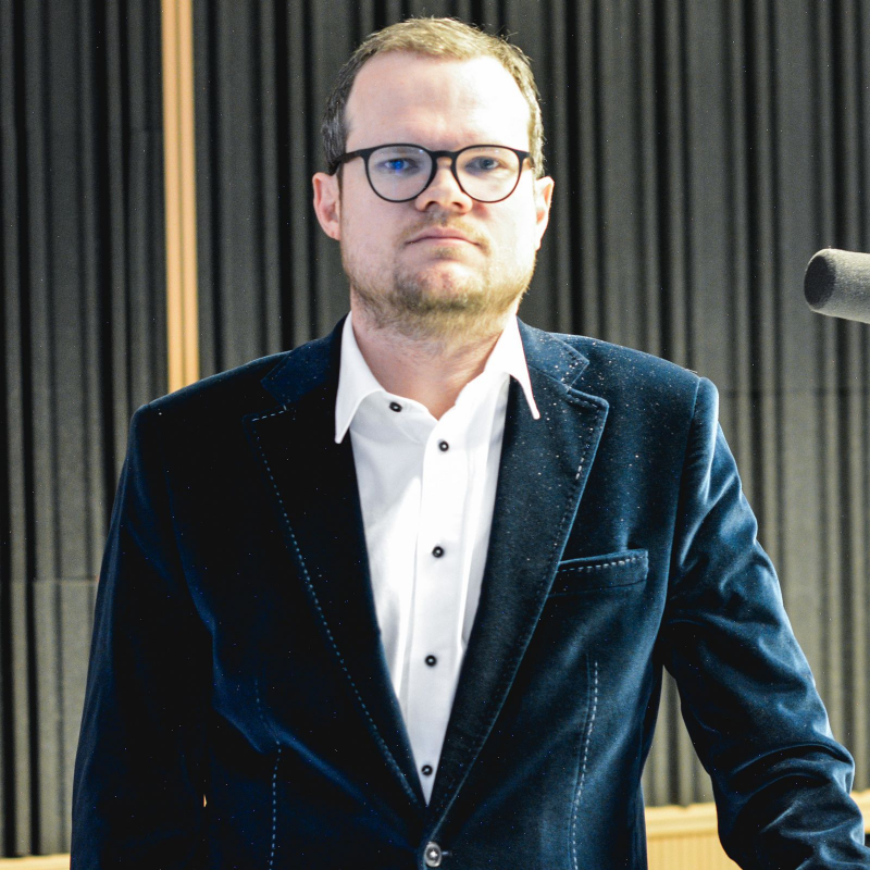 Obrázek epizody Peter Kubina - Nefunkčný Ústavný súd nás môže vyjsť draho kvôli prieťahom (Braňo Závodský Naživo)