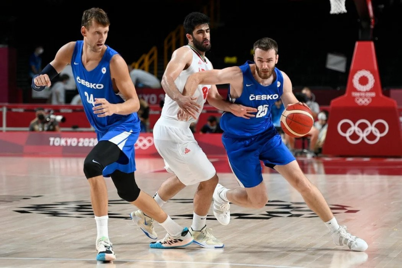 Obrázek epizody Základ je pro nás kvalitní hra pro české publikum, říká křídelník České basketbalové reprezentace Jelínek