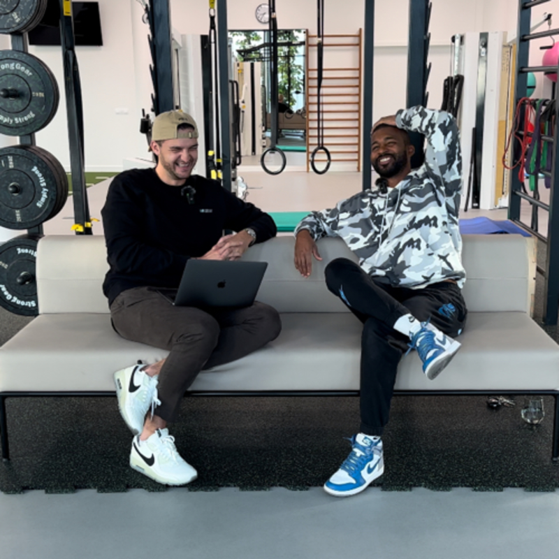 Obrázek epizody BRUNO 2. část LOVE ISLAND - Plánujeme Love Island tours. Všichni se přestěhují do Prahy.