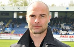 Obrázek epizody "Hráči by občas měli vyhlédnout z bubliny, ve které fotbal funguje," říká bývalý fotbalista Jan Nezmar