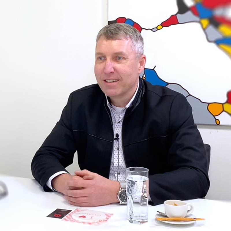 Obrázek epizody Technologie člověka ve výrobním procesu nenahradí. Lidé budou stále potřeba