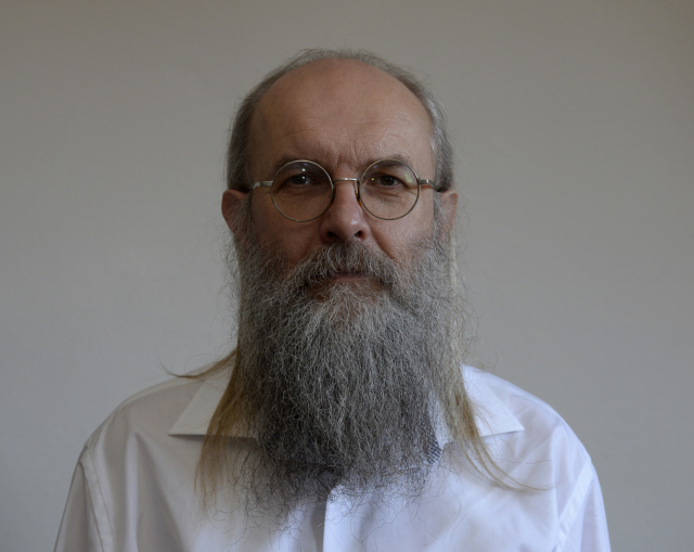 Obrázek epizody Jazykovědec Karel Oliva: Bez -ová by čeština nefungovala dobře