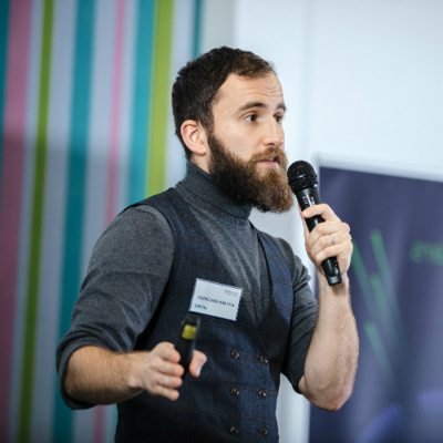 Obrázek epizody Disraptors #37: Ilya Novodvorsky and Scaling the fairy tales.