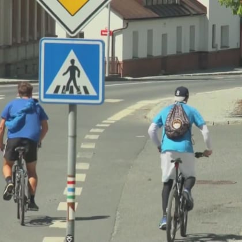 Obrázek epizody Změní se pravidla pro předjíždění cyklistů?