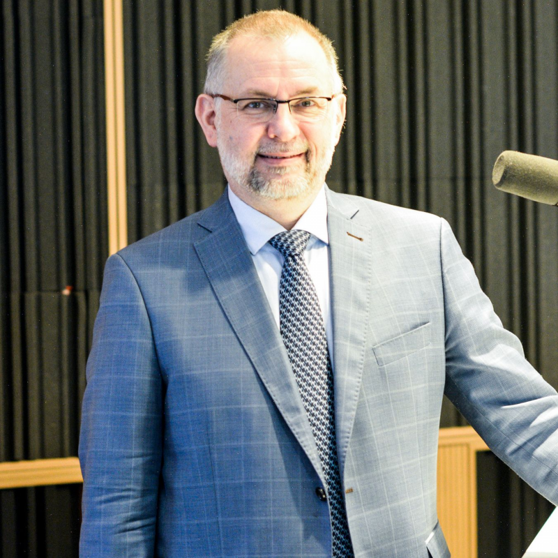 Obrázek epizody Ladislav Miko - Ak nenaplníme ciele Parížskej klimatickej dohody... (Braňo Závodský Naživo)