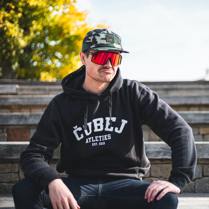 Obrázek epizody Tomáš Březina: Stále dost cyklistů je takovým malým chemikem