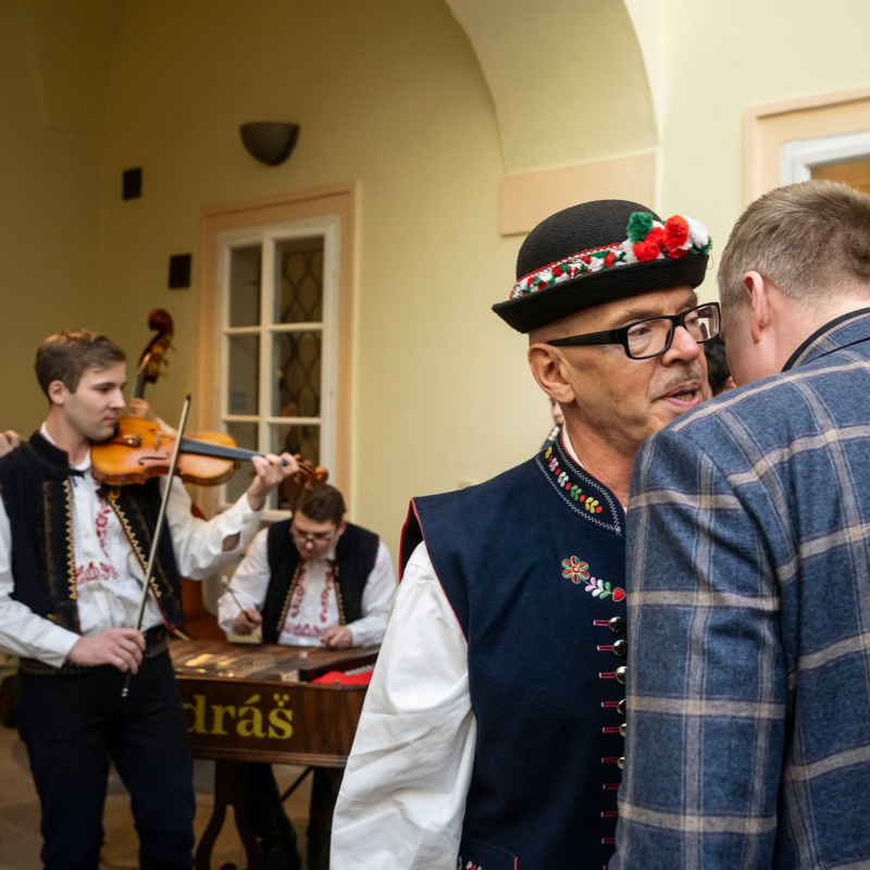 Obrázek epizody Čeho se neodváží Oto Klempíř? A kdo je Schwarzeneggerem současné módy?