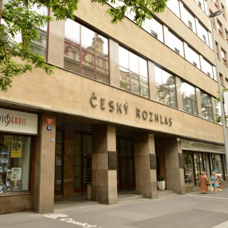 Obrázek epizody Rozhlas už byl nástrojem propagandy. Změnou financování by opět hrozila, říká signatářka prohlášení