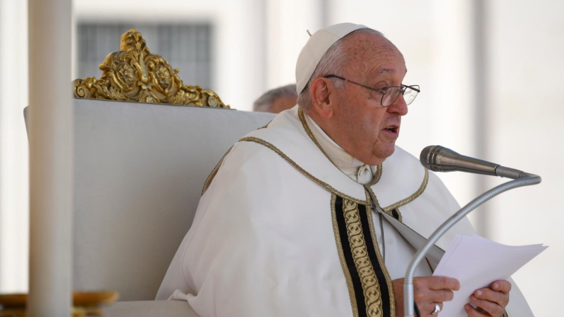 Obrázek epizody Papež zahájil synodu: Používejme zbraně evangelia, pokoru a jednotu, modlitbu a lásku