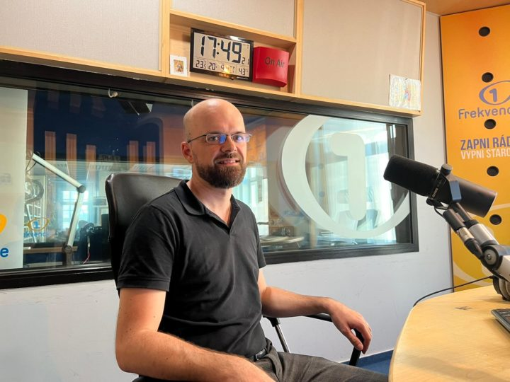 Obrázek epizody Lukáš Láznička: Léky nechybí jen v Česku, situace se příliš lepšit nebude