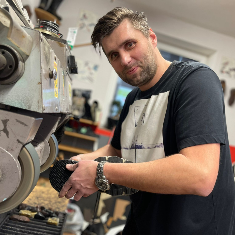 Obrázek epizody Podpora drobných živnostníků.