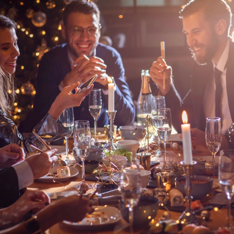 Obrázek epizody Small Talk #162 - Žhavé společenské tipy, čemu se při pozvání na večeři k někomu domů vyhnout