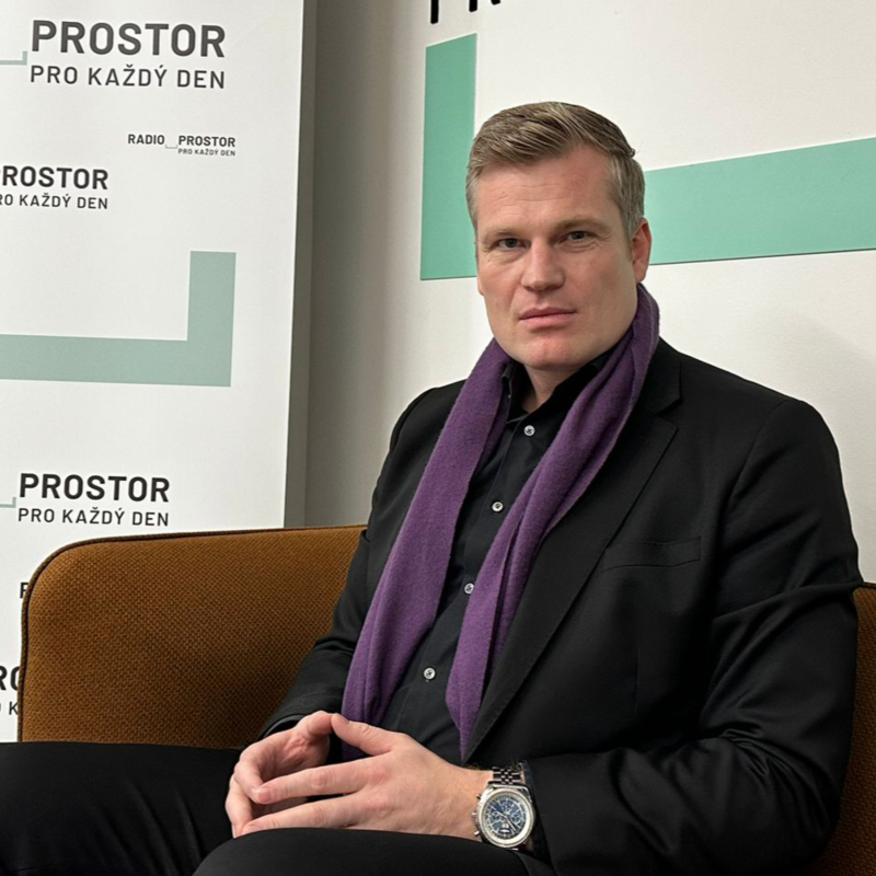 Obrázek epizody Expert na automobilismus Filip Turek: Číňané se musí automobilové sebevraždě Evropy smát