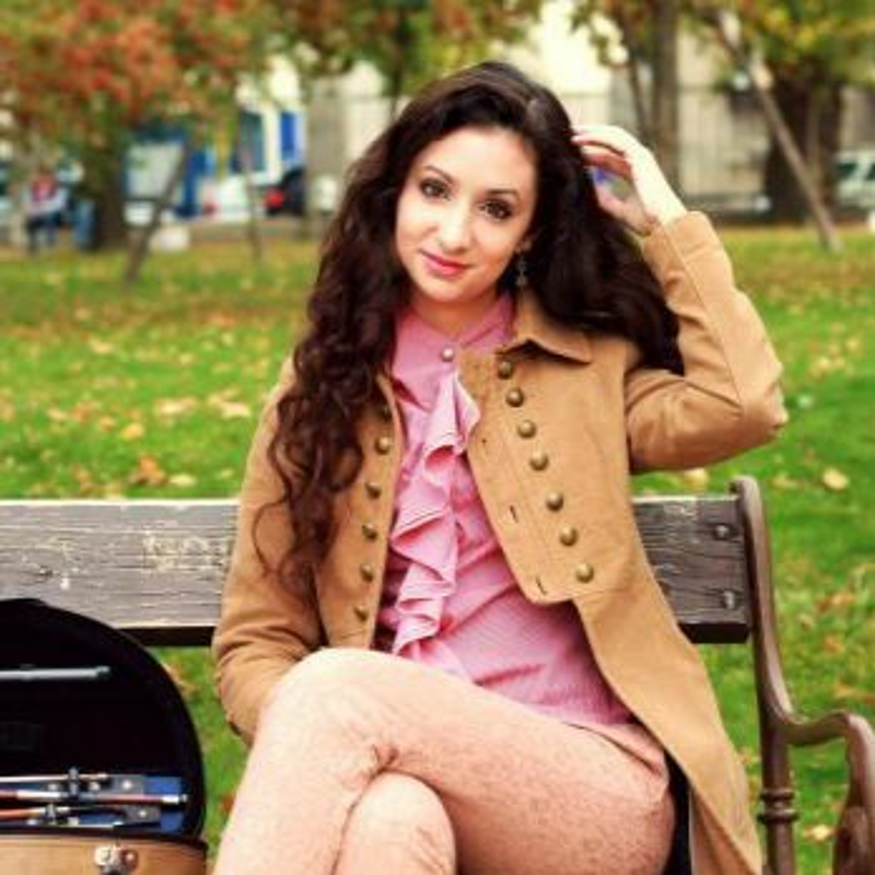 Obrázek epizody Barbora Botošová v Desetiminutovce plus: Nové album je stále ve stylu world music, ale více zpívané