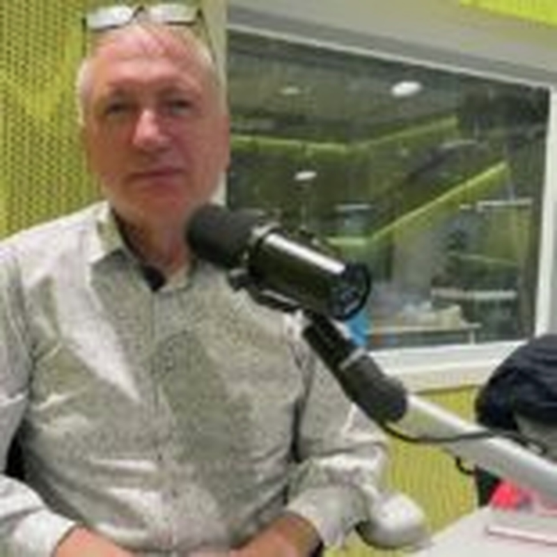 Obrázek epizody Karel Červený: Sociální sítě mění společnost. Nejsme ochotní věci ověřovat, protože je to náročné