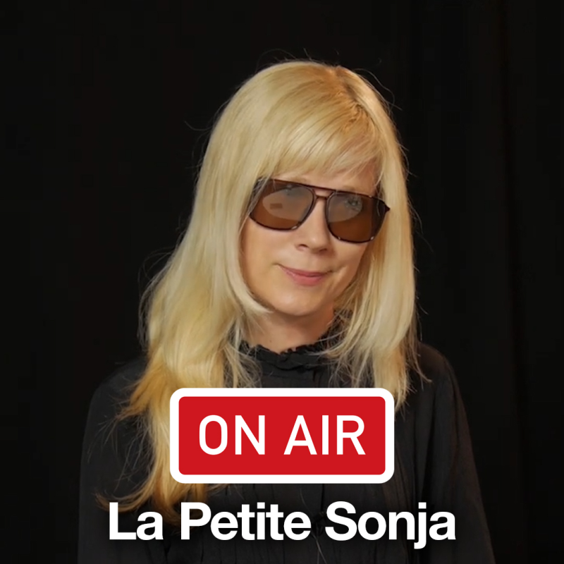 Obrázek epizody La Petite Sonja (Kill The Dandies!) ON AIR: „Okultismus doma neprovozujeme."