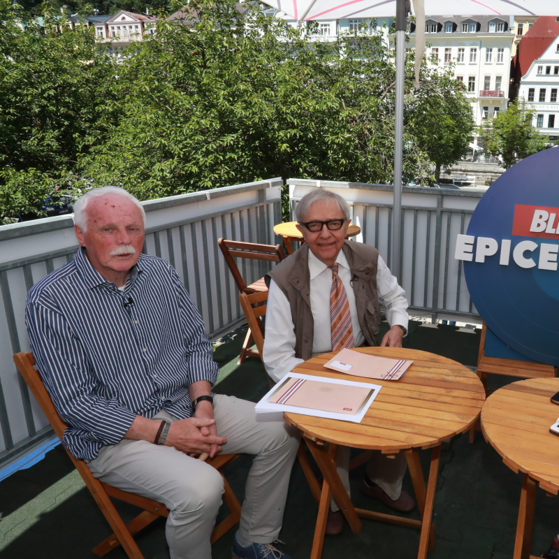 Obrázek epizody Cimrmani Brukner a Čepelka nejen o ztrátě kolegů: Chybí nám! Bojíme se, kdo je další na řadě