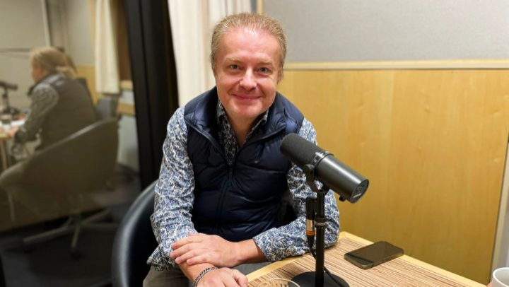 Obrázek epizody Pavel Šporcl: Pro mě hraní není práce. Já rozdávám hudbou radost