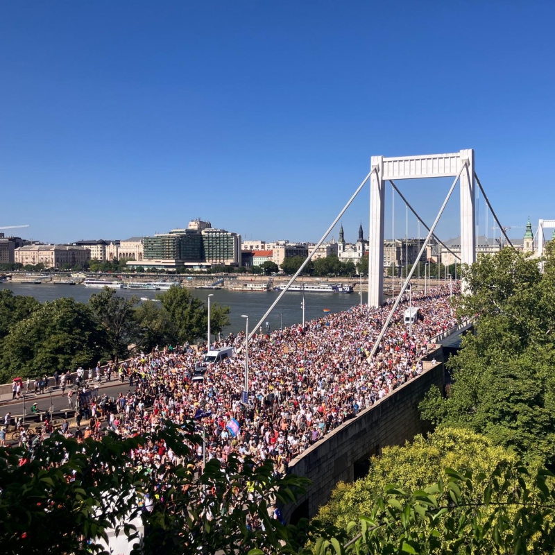 Obrázek epizody Homosexuálové jako vnitřní nepřítel Orbánovi nevyšli. Přesto starostovi Budapešti hrozí za Pride postih