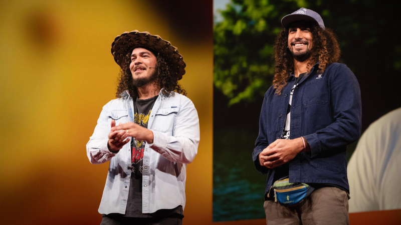 Obrázek epizody Could we replace data centers with … plant DNA? | Cliff Kapono and Keolu Fox