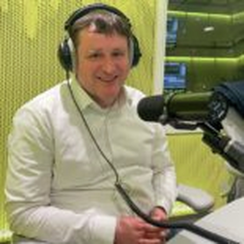 Obrázek epizody Jakub Hort: Náš mozek se bude muset přizpůsobit levnému dopaminu ze sociálních sítí. Zatím ale neví jak