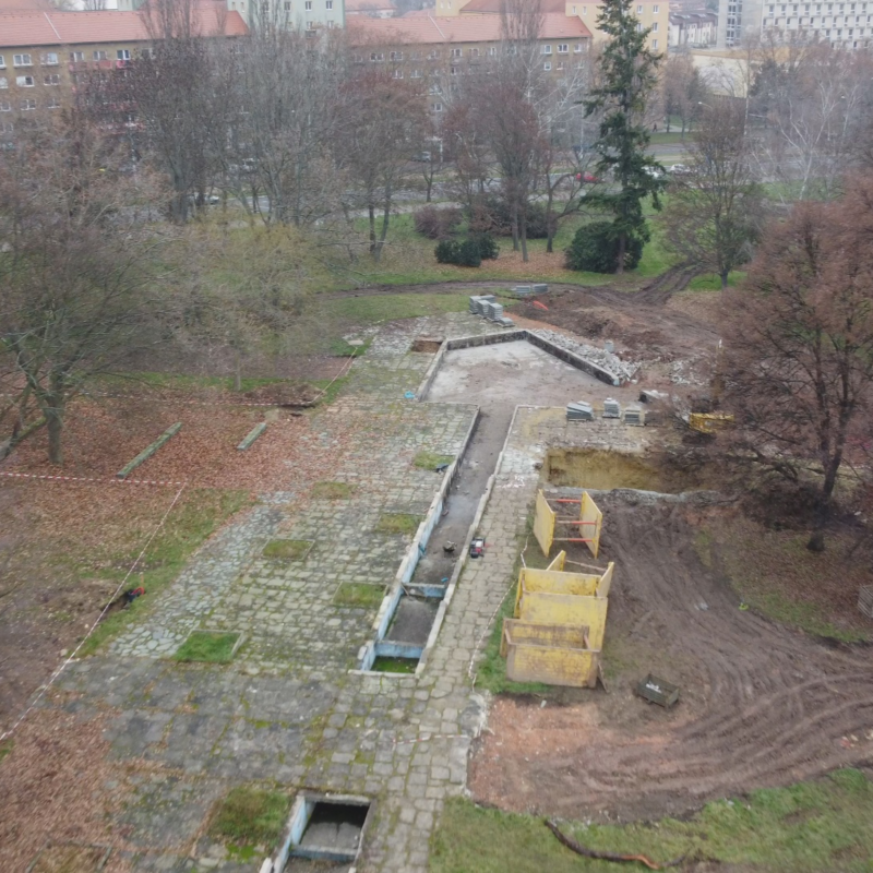 Obrázek epizody V Mostě jsou před dokončením investiční akce.