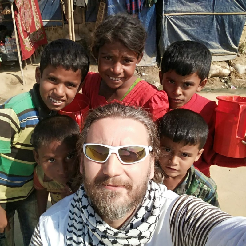 Obrázek epizody Ešus 20/3/2023: Standa a Lékaři bez hranic