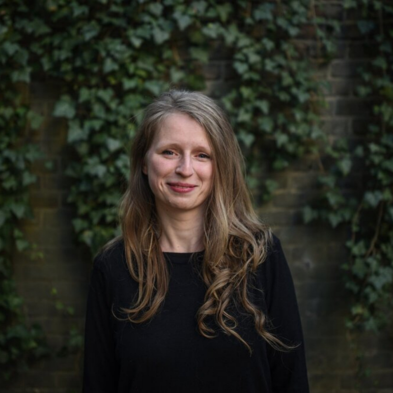 Obrázek epizody Na dřeň s Radkou Vernerovou: Aby byla smrt dítěte dobrá, měla by být v lásce, smíření a s blízkými