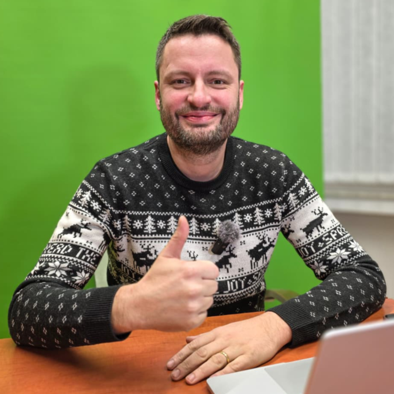 Obrázek epizody Královské odstupné pro Stanjuru a další. Fiala zvažuje kandidaturu na Hrad. | Čau Praho #162