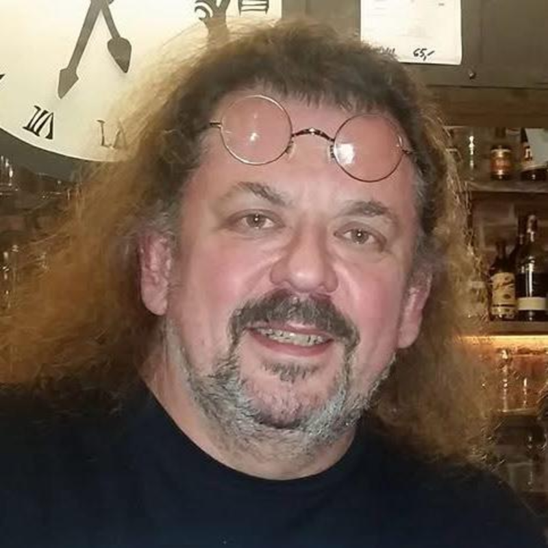 Obrázek epizody Legendární pražský restauratér Jiří Stehlíček: Mladí už nechodí do hospod jako naše generace. Budoucnost vidím skepticky