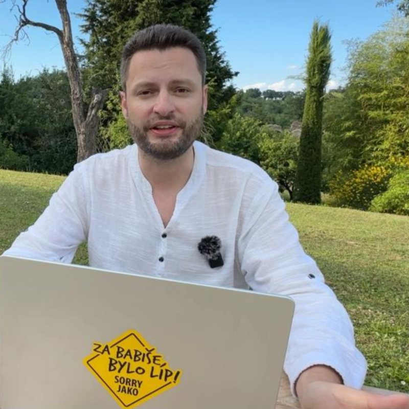 Obrázek epizody Starostové chtějí zaplatit 432 milionů svému sponzorovi z veřejných peněz. | Čau Praho! #88