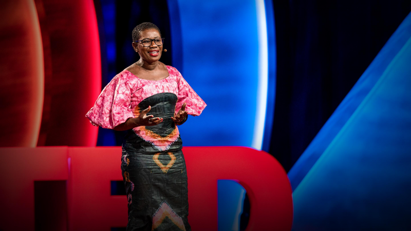 Obrázek epizody How to turn your dissatisfaction into action | Yvonne Aki-Sawyerr