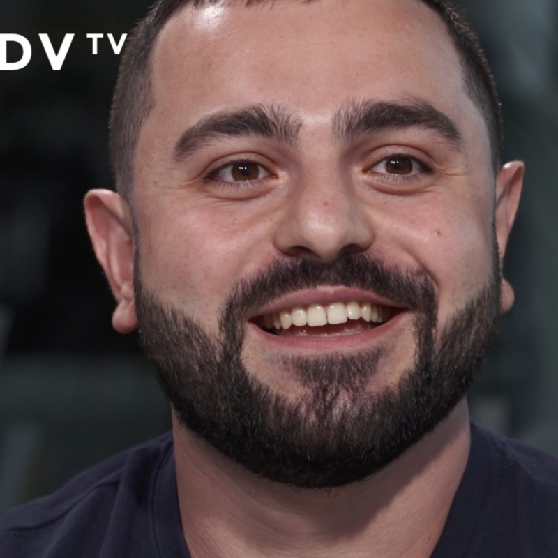 Obrázek epizody Autor kanálu Jdeme žrát: Sním i osm kebabů, recenzuju 15 čokolád. Fastfoody jsou nejsledovanější