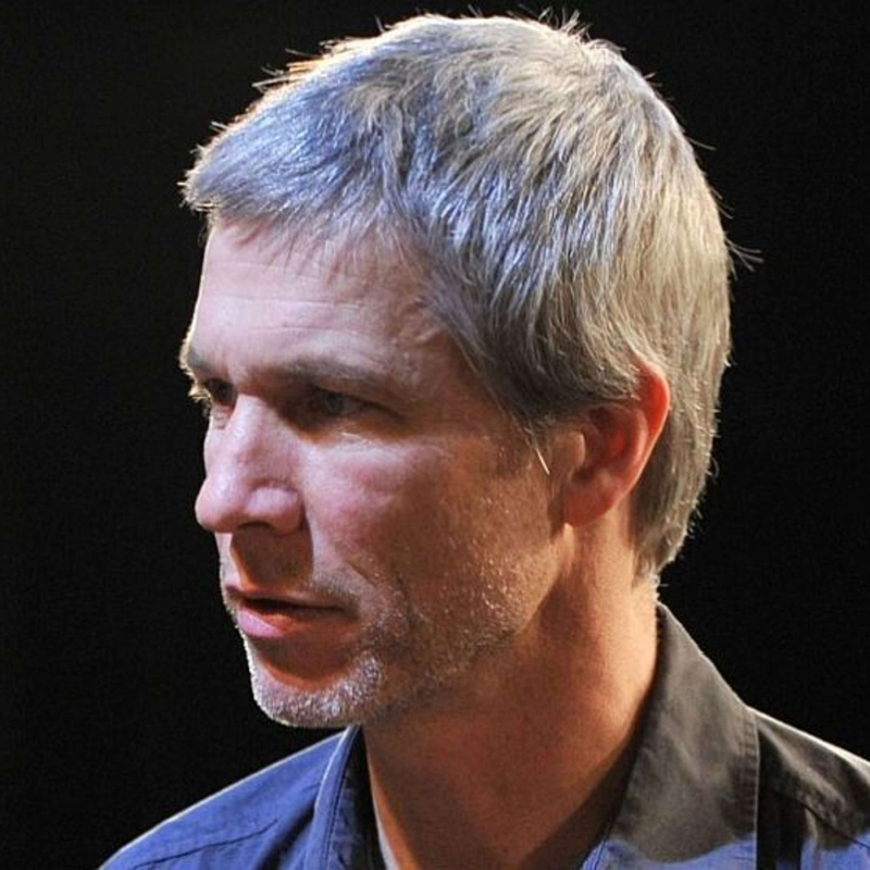 Obrázek epizody Šimon Caban: Devadesátky pro mě byly ohňostrojem nápadů a možností