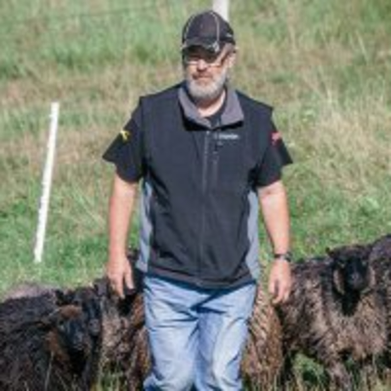 Obrázek epizody Ukecaný pes - Radko Loučka - Odborník na chov, výživu a pastevectví