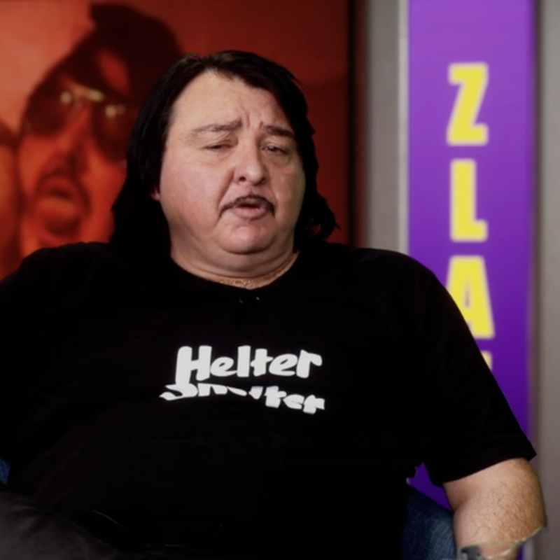 Obrázek epizody Hauser: Drogy nám dávali zadarmo. Bratr mě v Iráku proklel. Mrtvé krysy jsme házeli na publikum