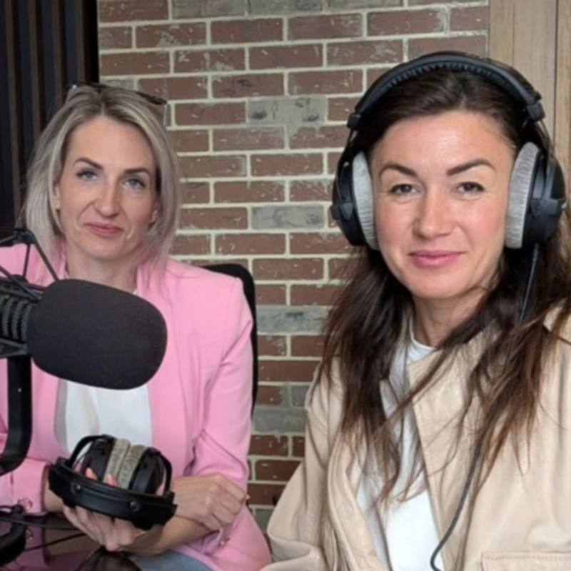Obrázek epizody Manažerka detekce podvodů Andrea Komárková: Díky informacím ze sociálních sítí a profesních portálů dokážou podvodníci cílit útoky přímo na míru konkrétní oběti