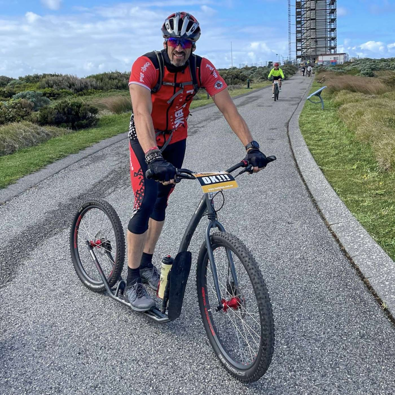 Obrázek epizody 73] Jirka Míl | 1000km závod na koloběžce a jiné extrémy