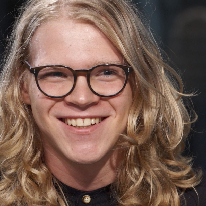 Obrázek epizody Z děcáku na univerzitu do Londýna: V domově mi pomohli věřit v sebe, nebojím se toho