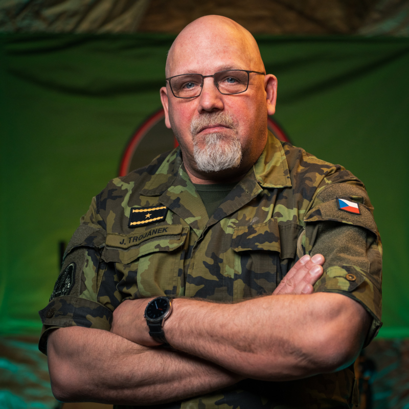 Obrázek epizody Generál Josef Trojánek bez servítek: nejen o budoucnosti pozemních sil!
