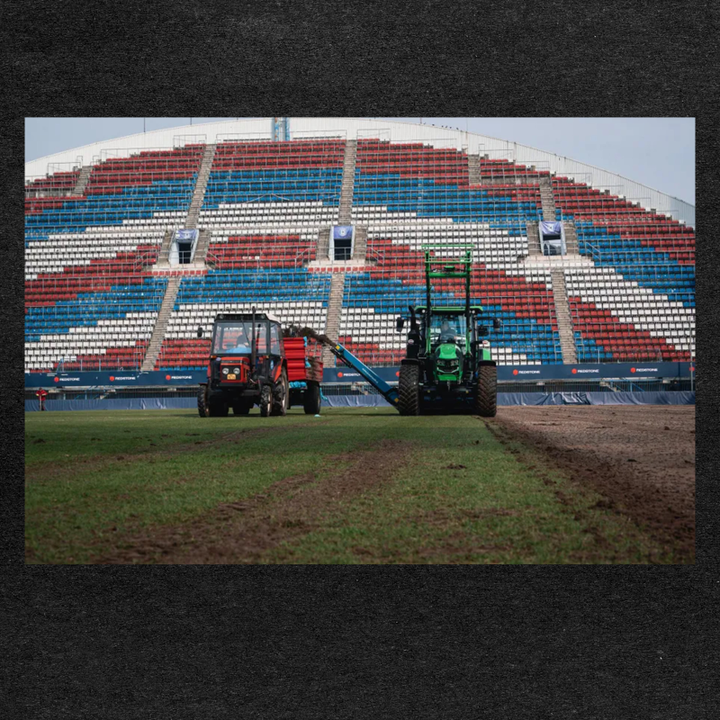 Obrázek epizody Audiočlánek | Ligu trápí rozbitá hřiště. Cesta s hybridem i důraz na péči. Šéf komise: LFA musí kluby donutit…