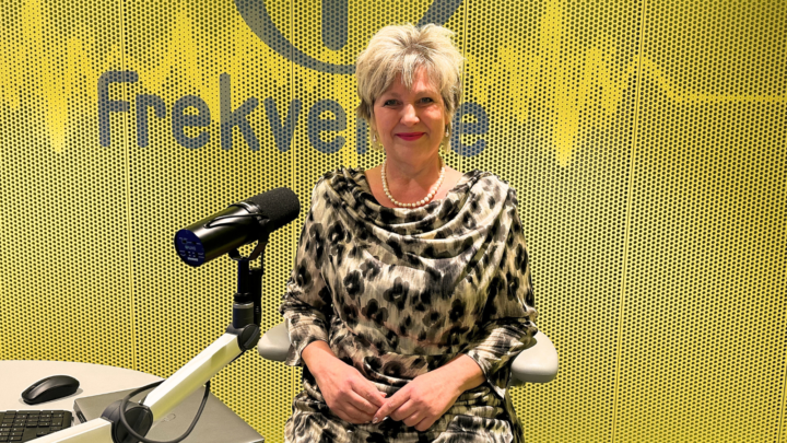 Obrázek epizody Věra Kovářová: Zmrazit platy politiků na příští rok by bylo řešení